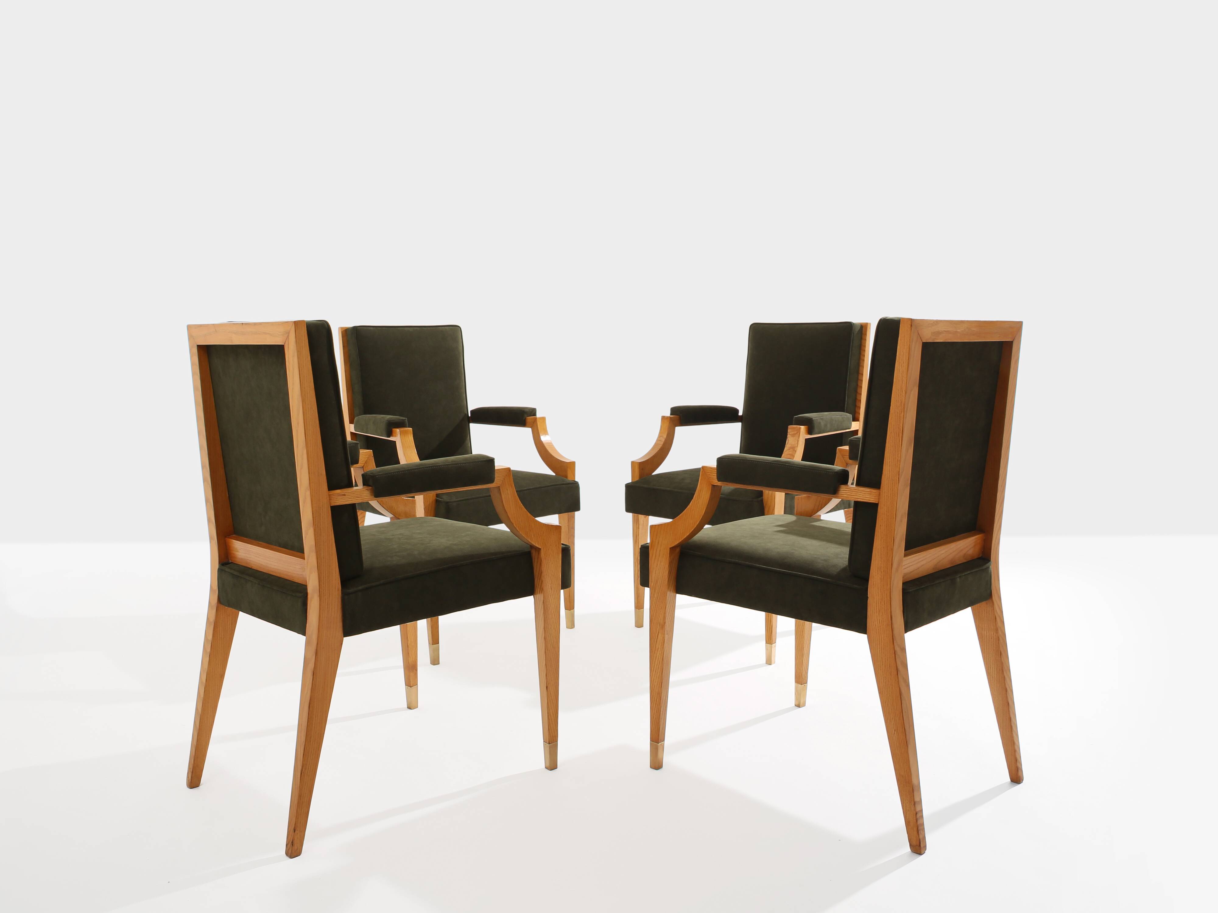 Set de fauteuils en frêne Néoclassiques d’André Arbus 1940