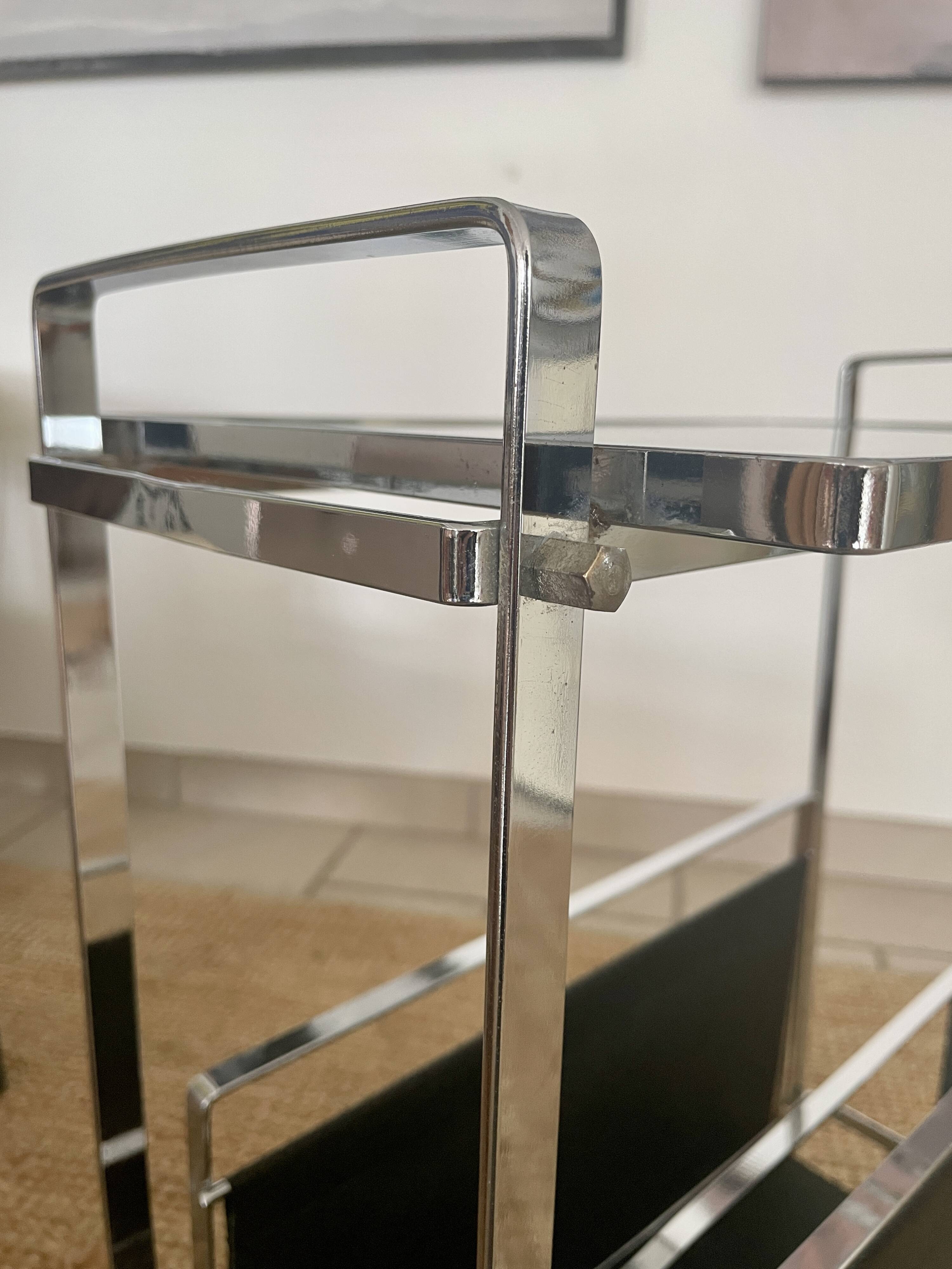 Side table - Bauhaus magazine rack