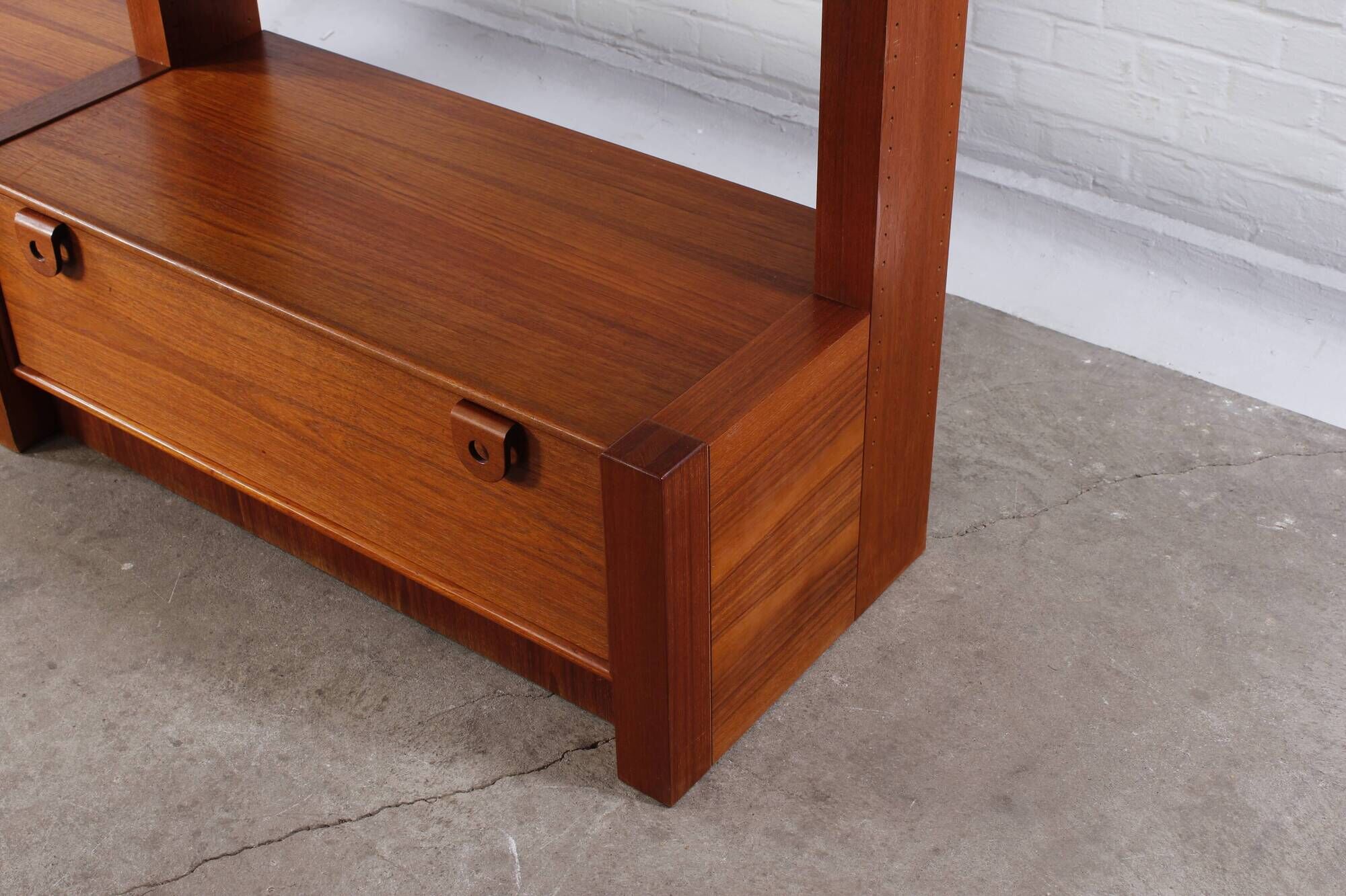 Teak cabinet shelf wall unit RT Möbel Ristenpatt design vintage
