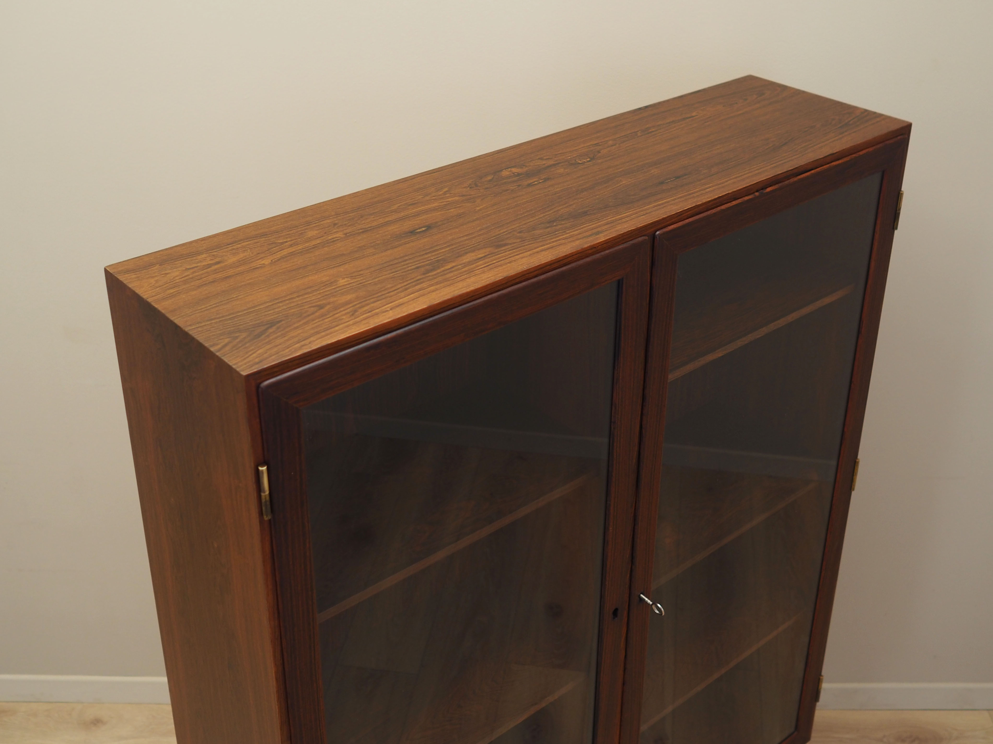 Rosewood showcase, Danish design, 1970s, designer: Carlo Jensen, production: Hundevad