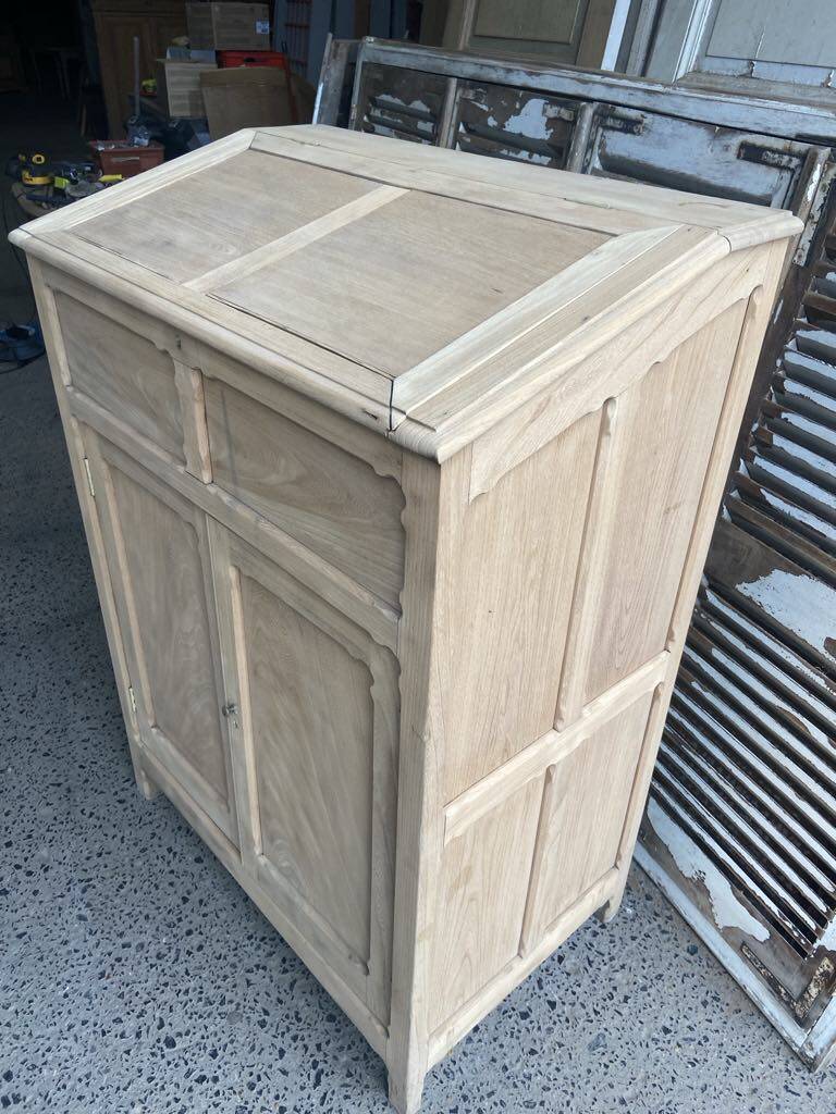 Craft furniture / desk in raw wood