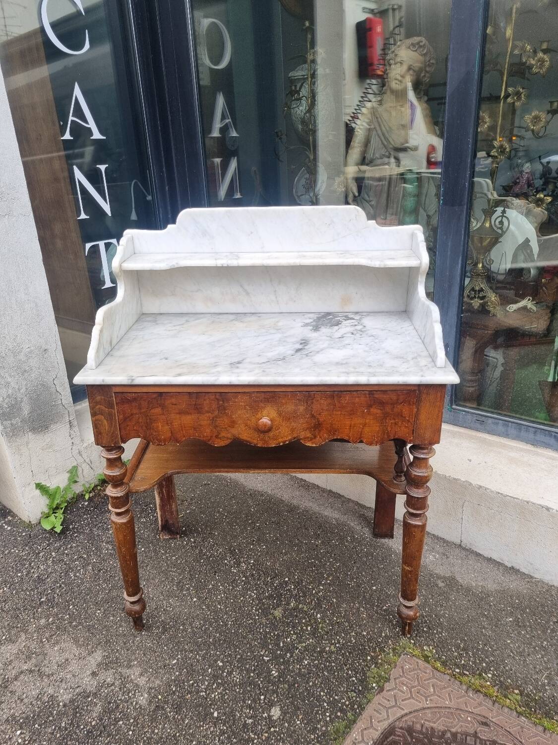 Old vintage dressing table