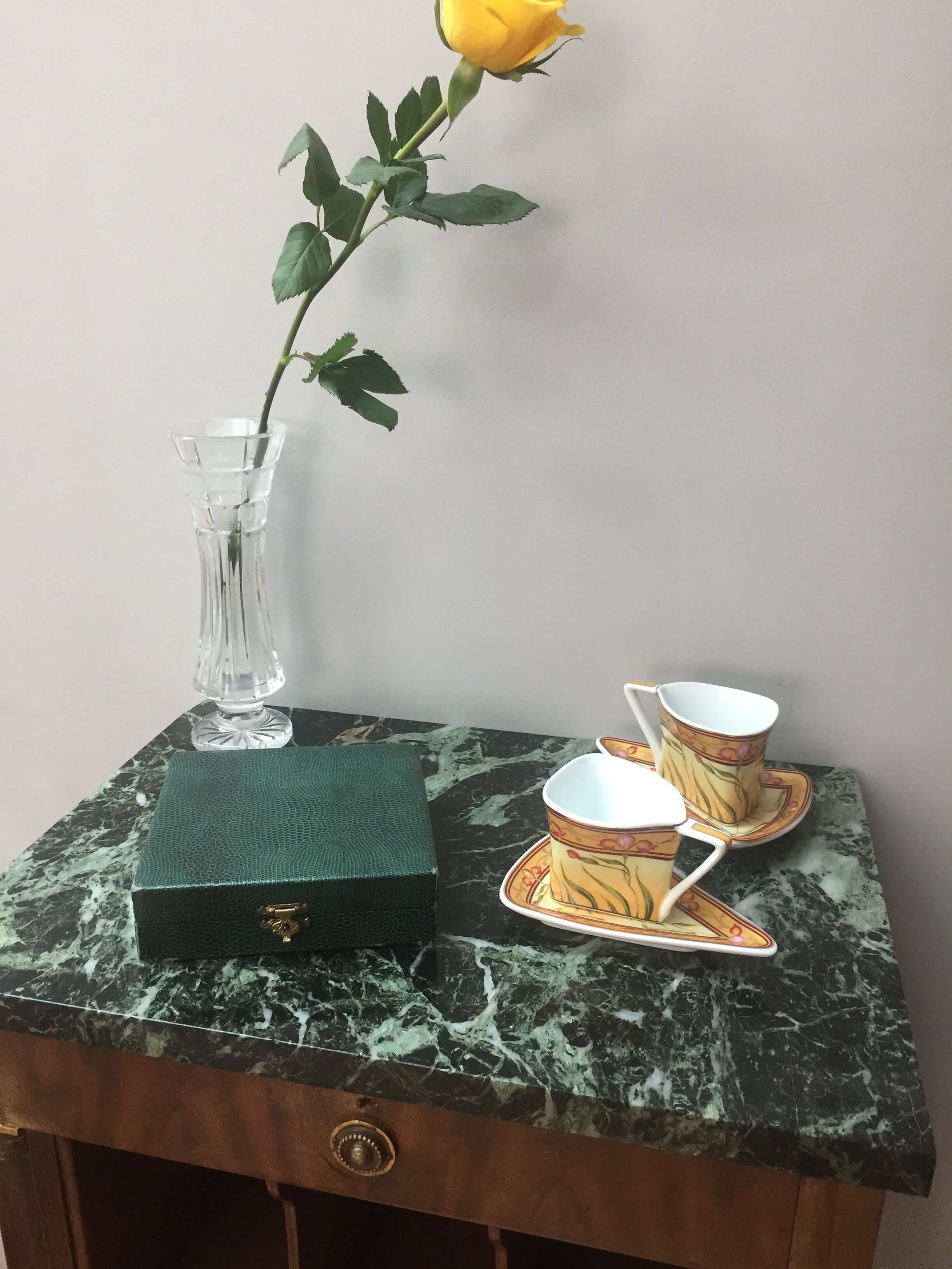 12 teaspoons - gold metal - Shell decoration - in their case