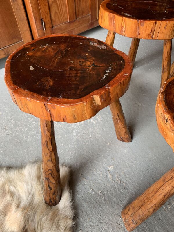 Ensemble de 7 tabourets + 1 table basse - mouvement brutaliste
