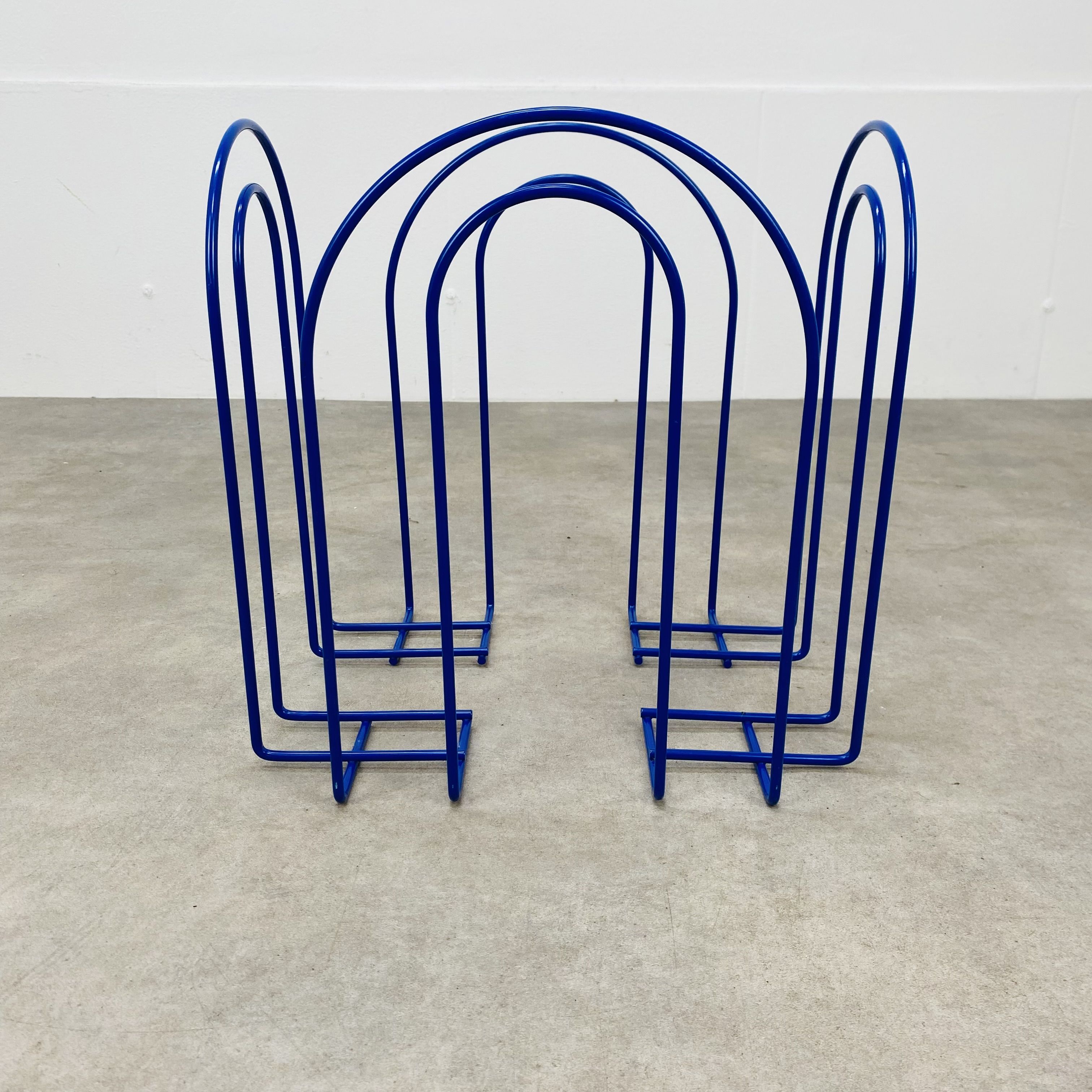 Metal magazine holder blue 80s postmodern vintage memphis