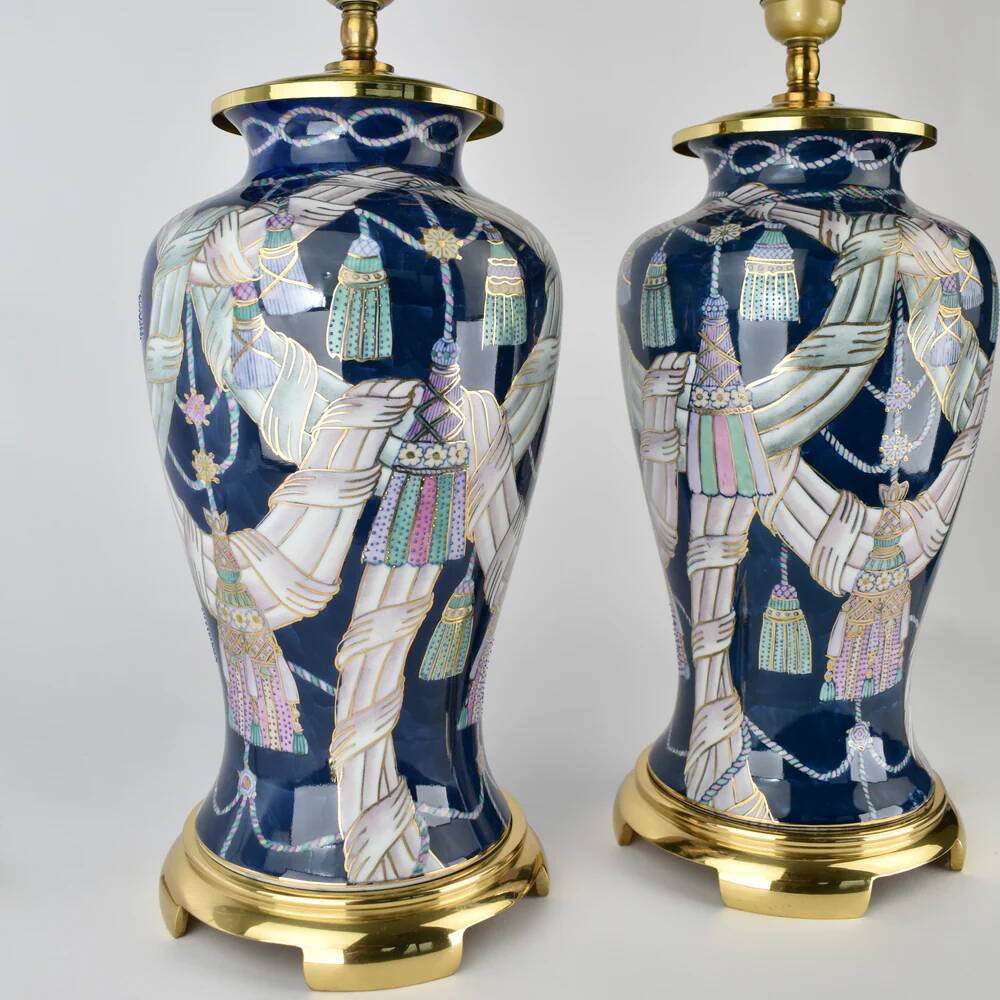 1980s set of Chinese porcelain table lamps