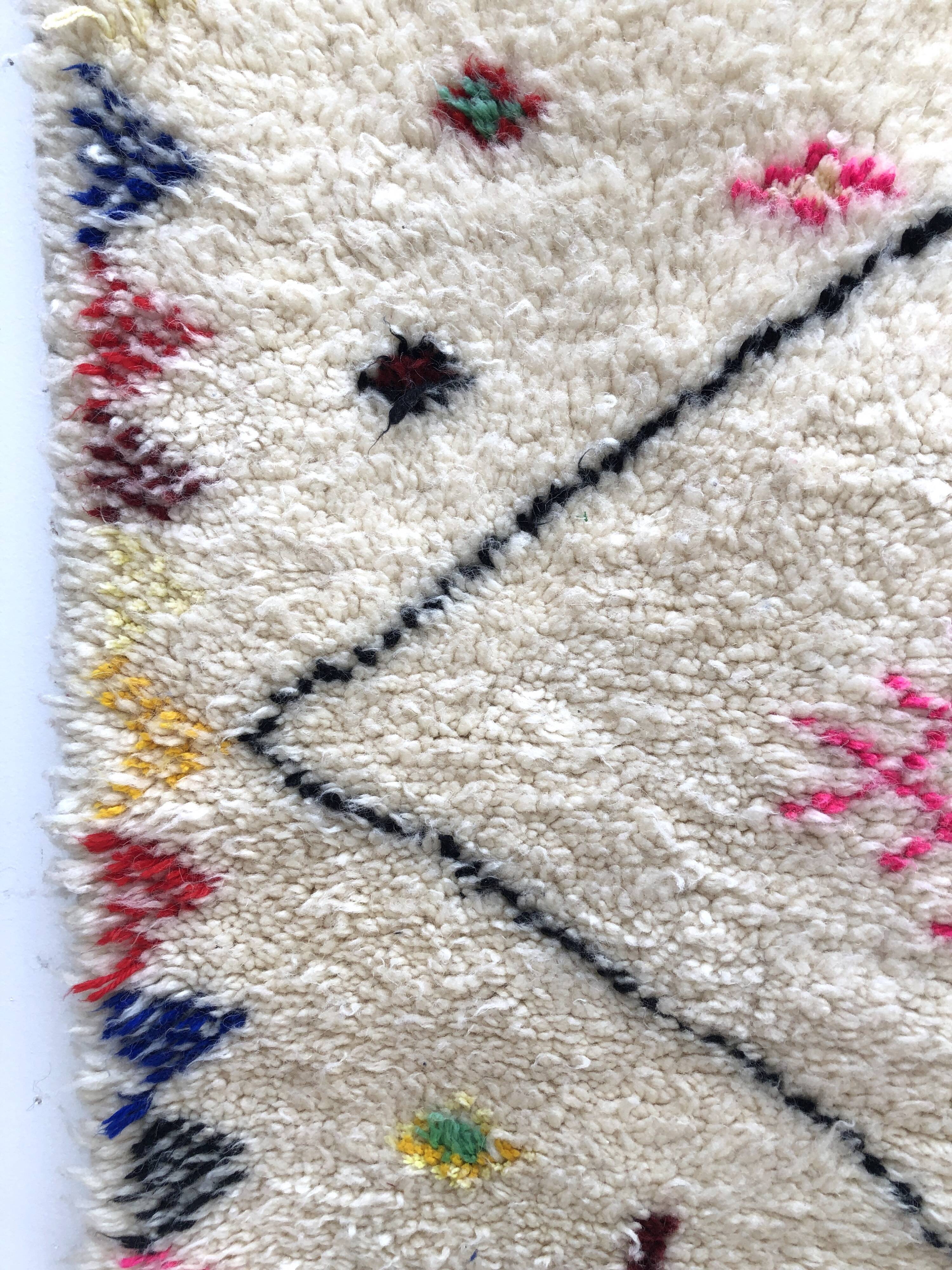 Moroccan Berber carpet Beni Ouarain with colorful patterns 2.7x1,67m
