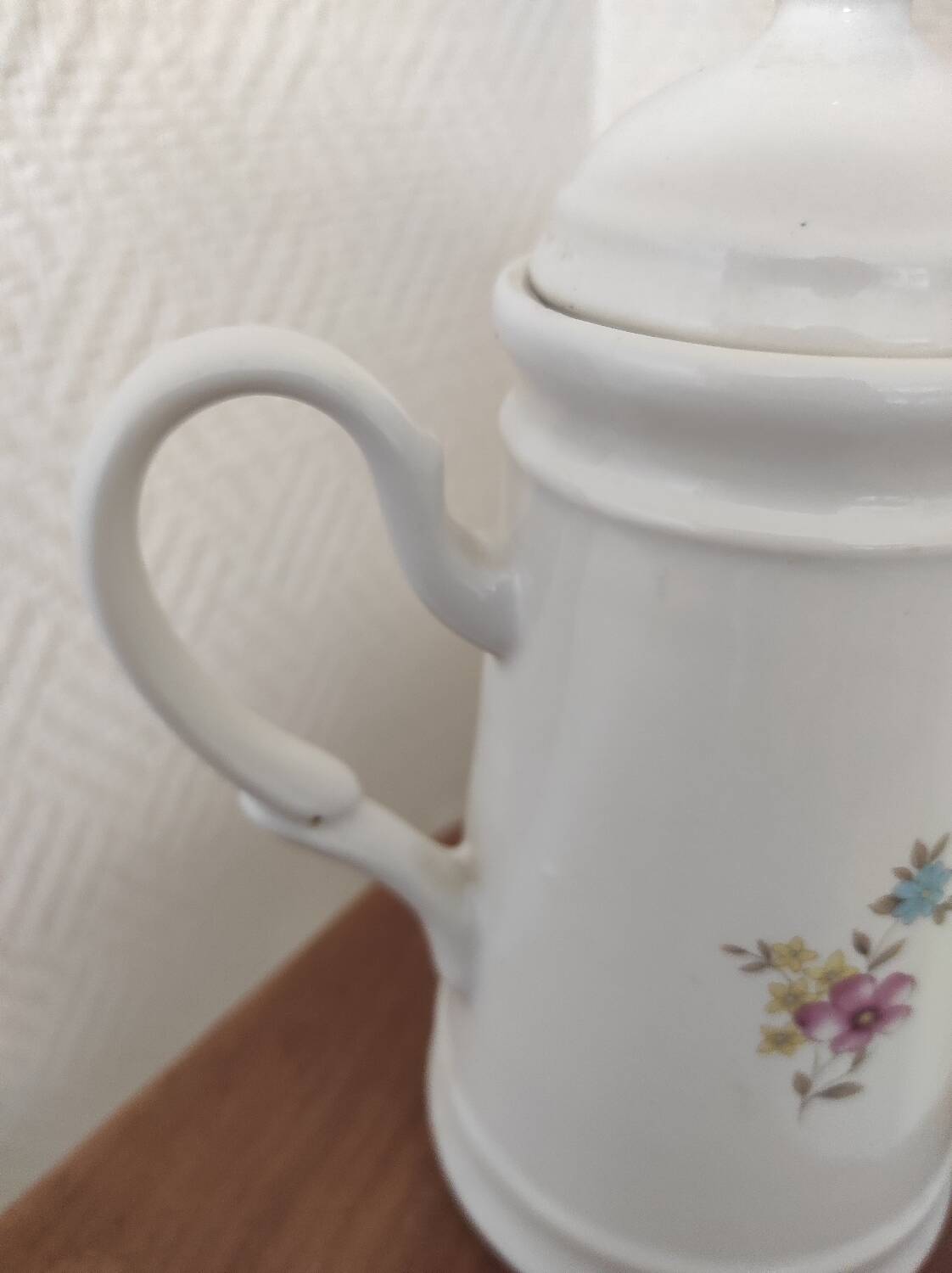 Small coffee maker