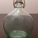Glass bottle