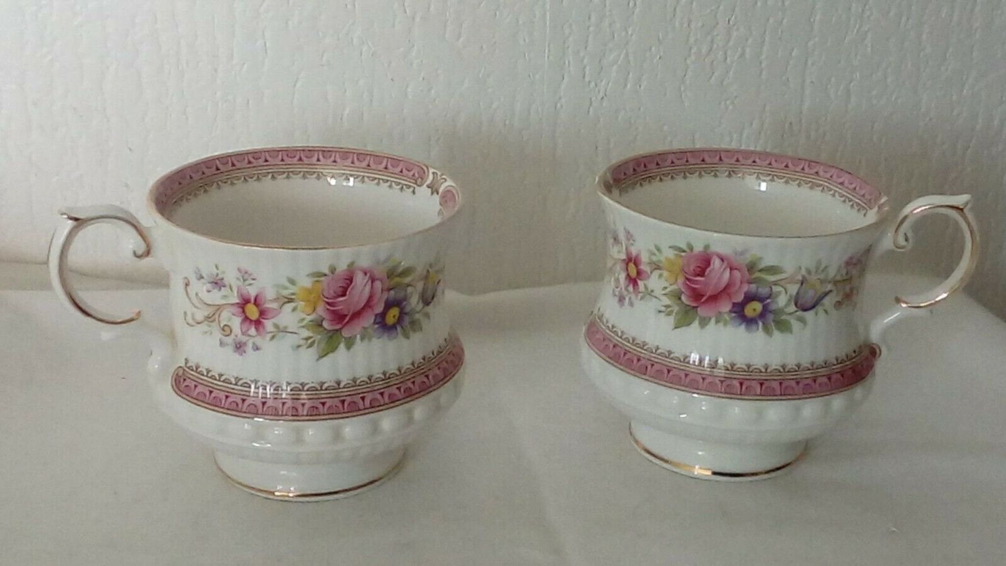 ENGLISH PORCELAIN CUP ROSINA QUEENS RICHMOND