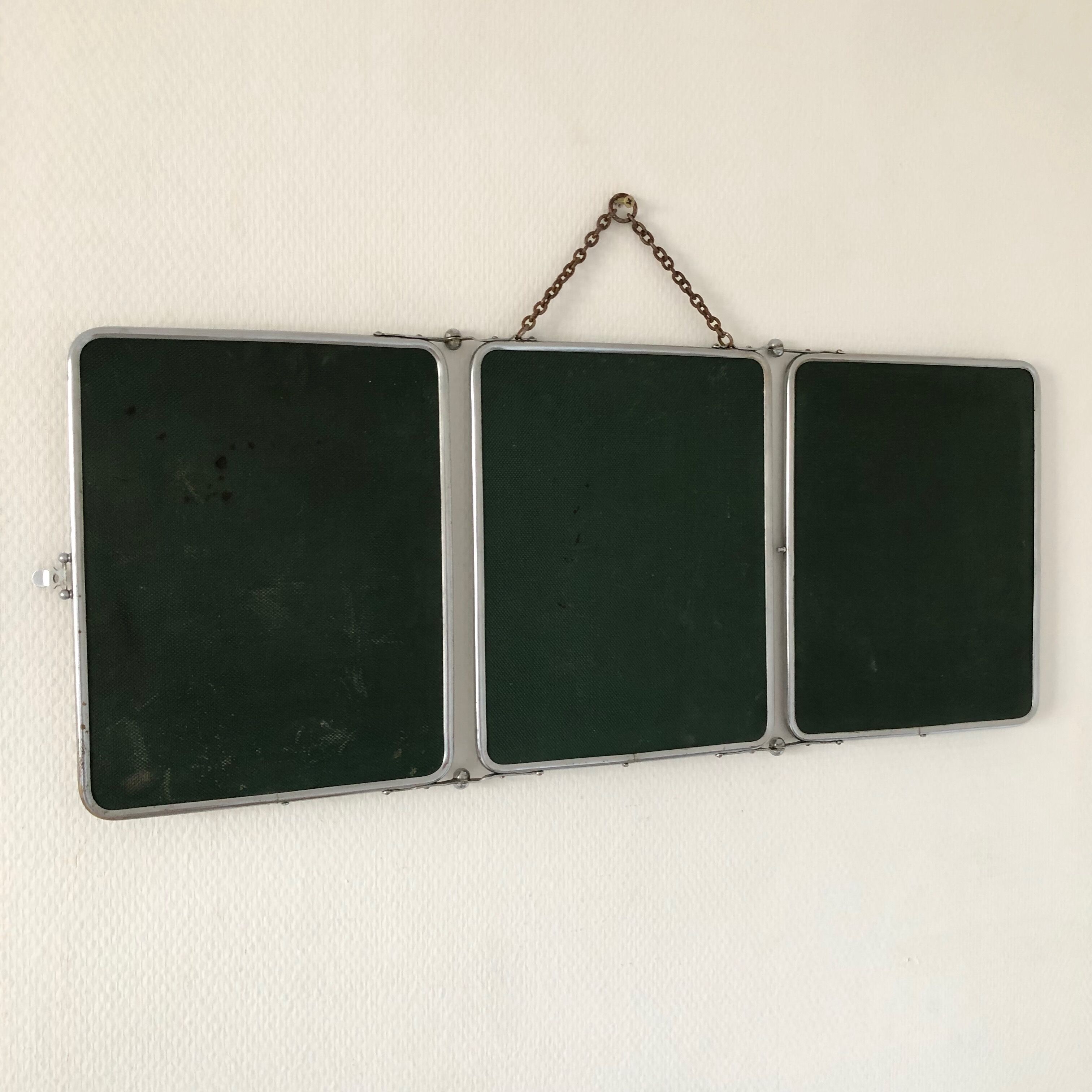 Vintage English green barber triptych mirror 1960 - 28 x 68 cm