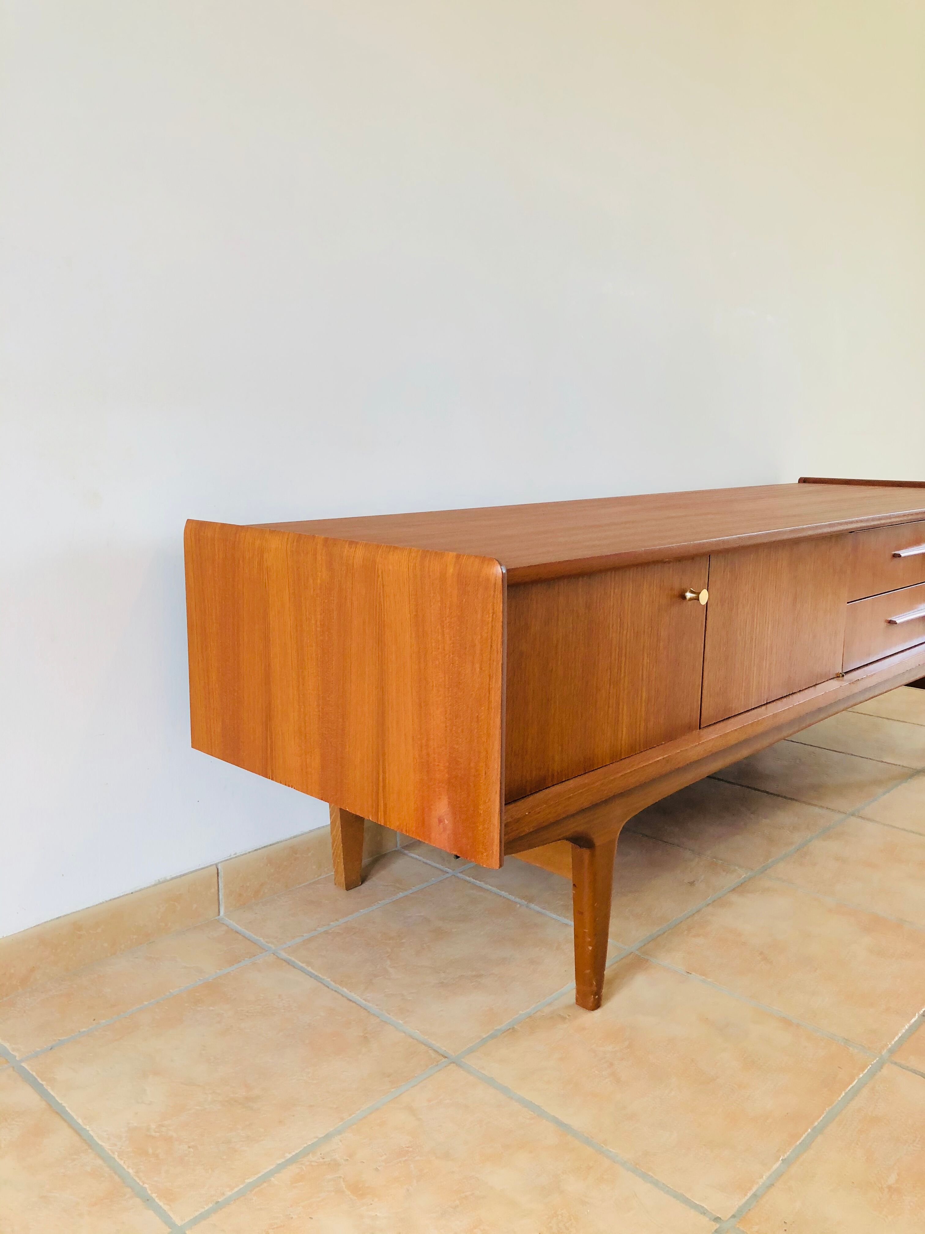 Scandinavian bass line in teak 1960