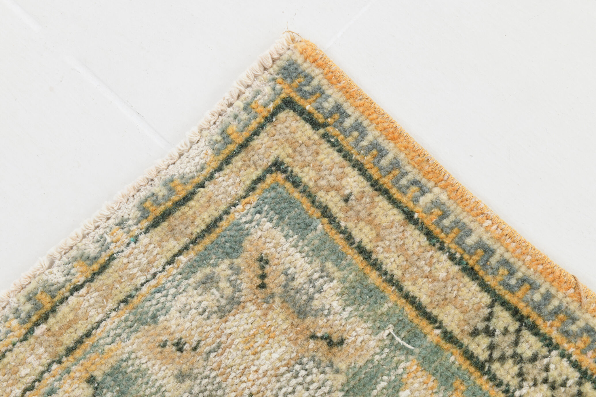 Oversize handmade rug 303x217cm