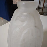 Vase art déco en verre pressé moulé aigle