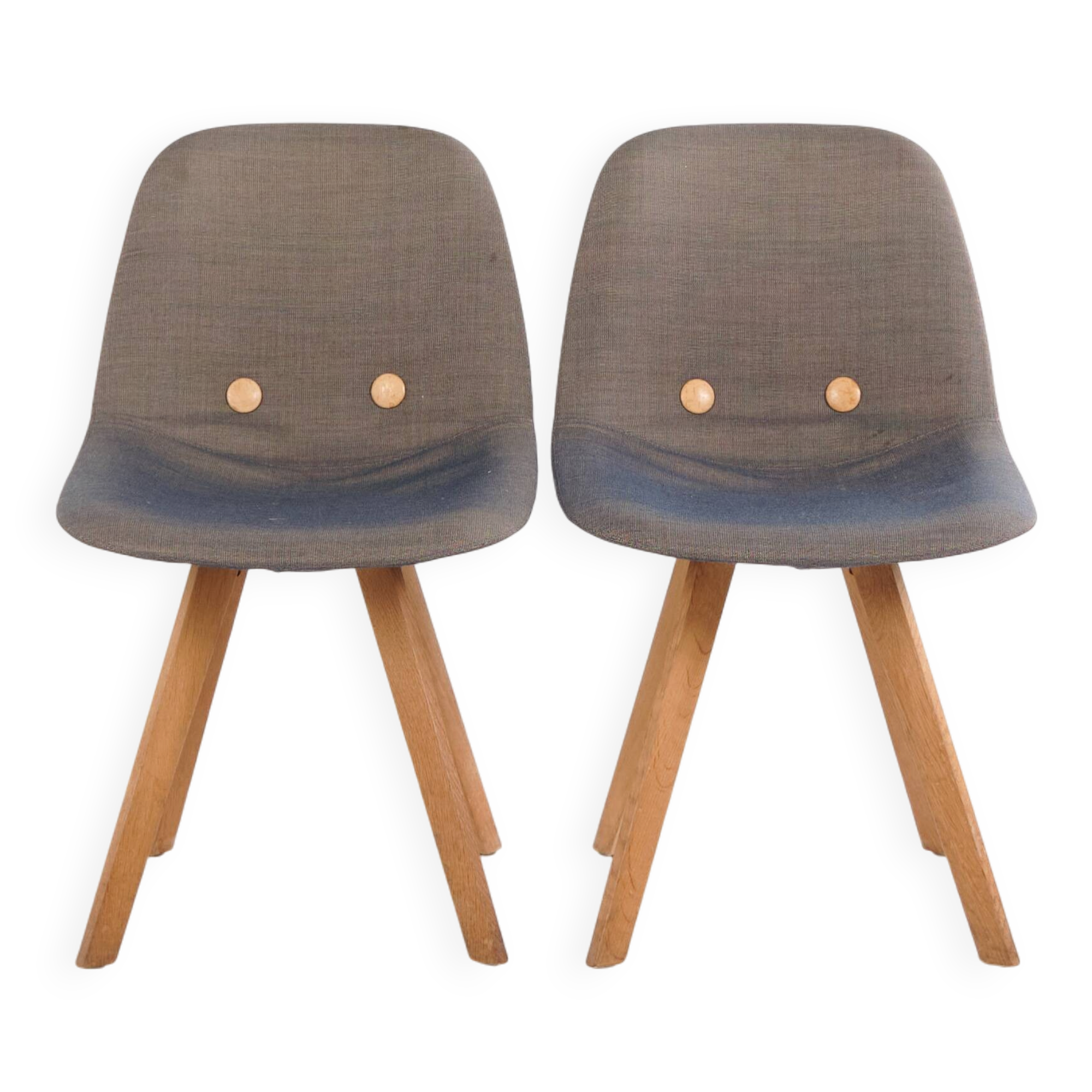 Eyes Wood chair – Erik Jørgensen – Mid grey upholstery – Solid wood