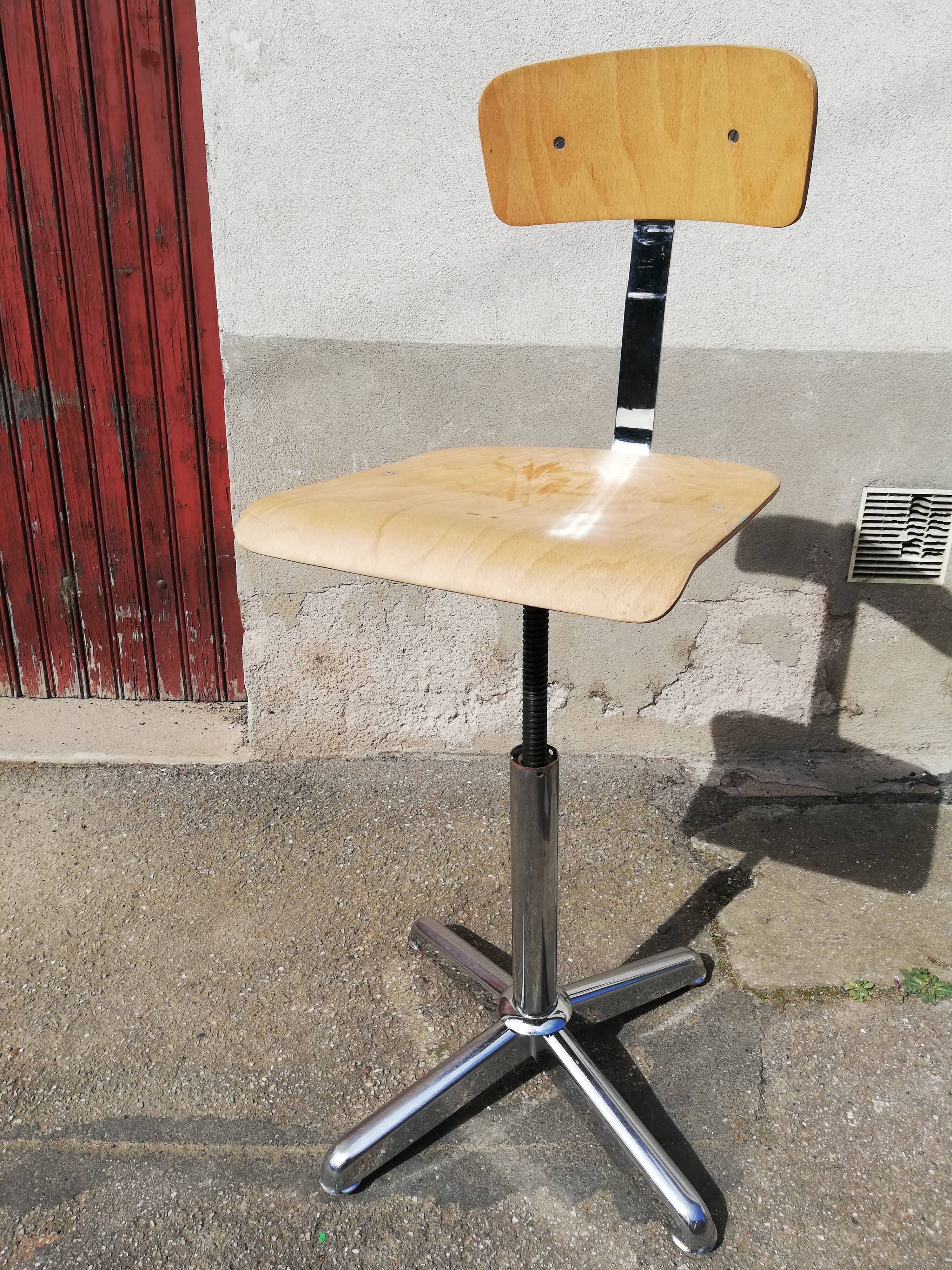 Chrome foot adjustable office chair