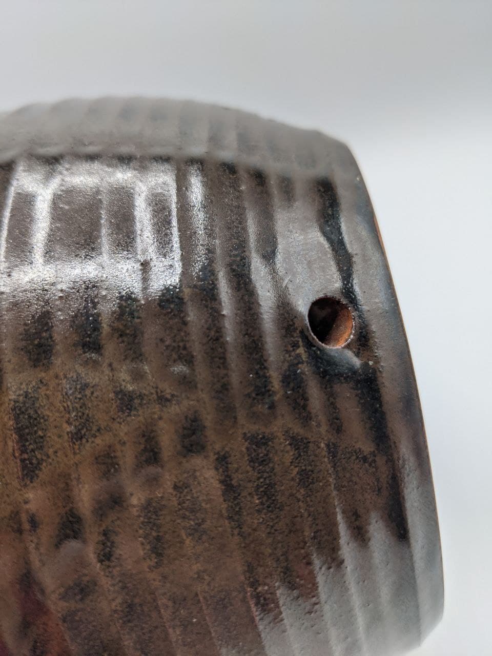wide ceramic vase with fine brown collar - H: 23cm