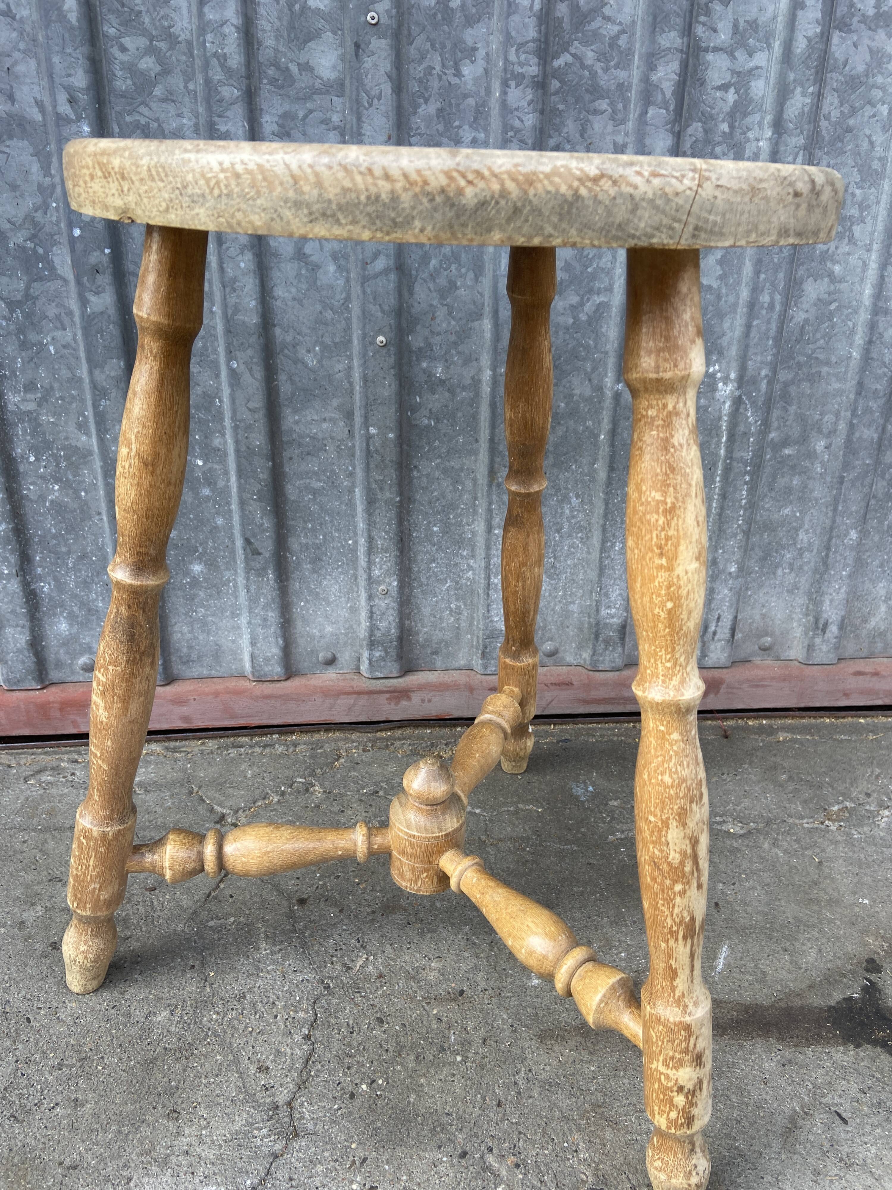 Tabouret rustique vintage