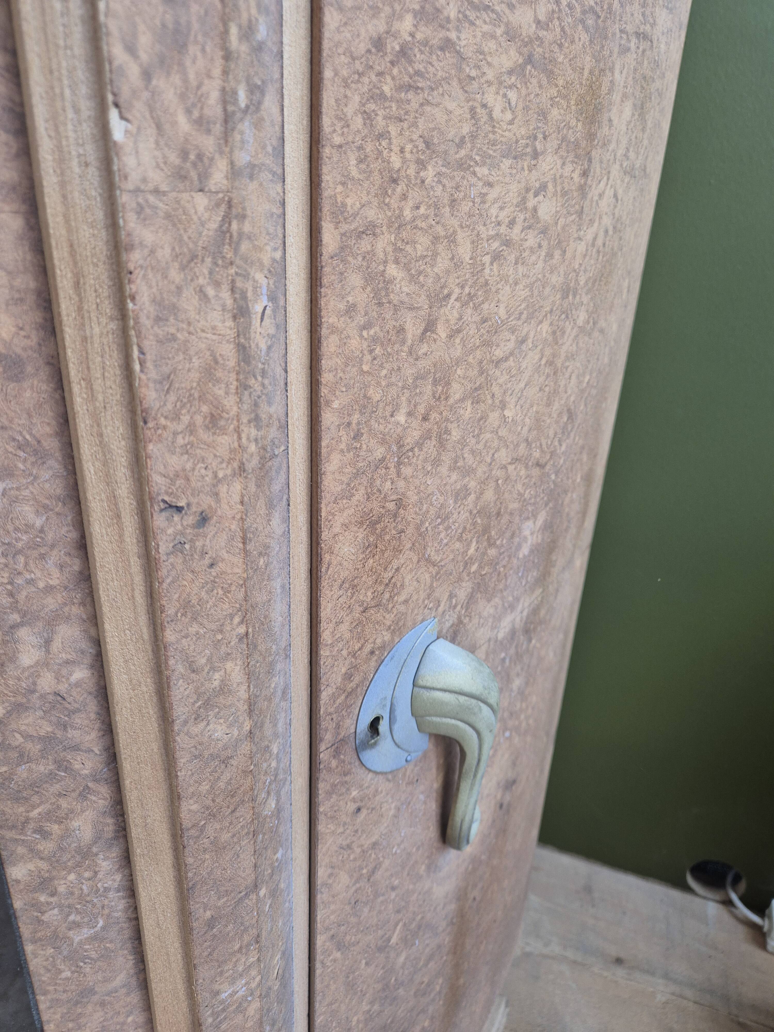 Abrasive blasting storage