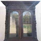 Renaissance oak library buffet from the 19th century.