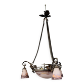 Degué : Lustre époque Art nouveau en fer forgé patiné, à décor végétal