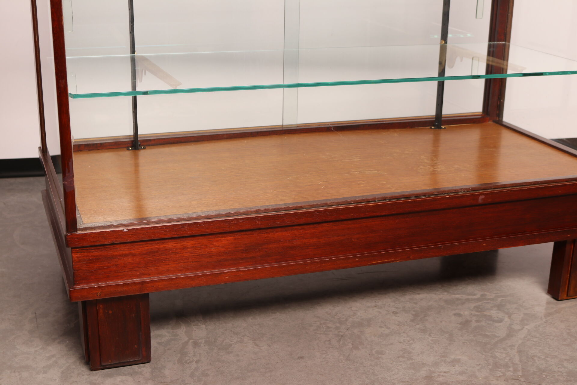 Antique display cabinet in wood & glass - England - 1930's