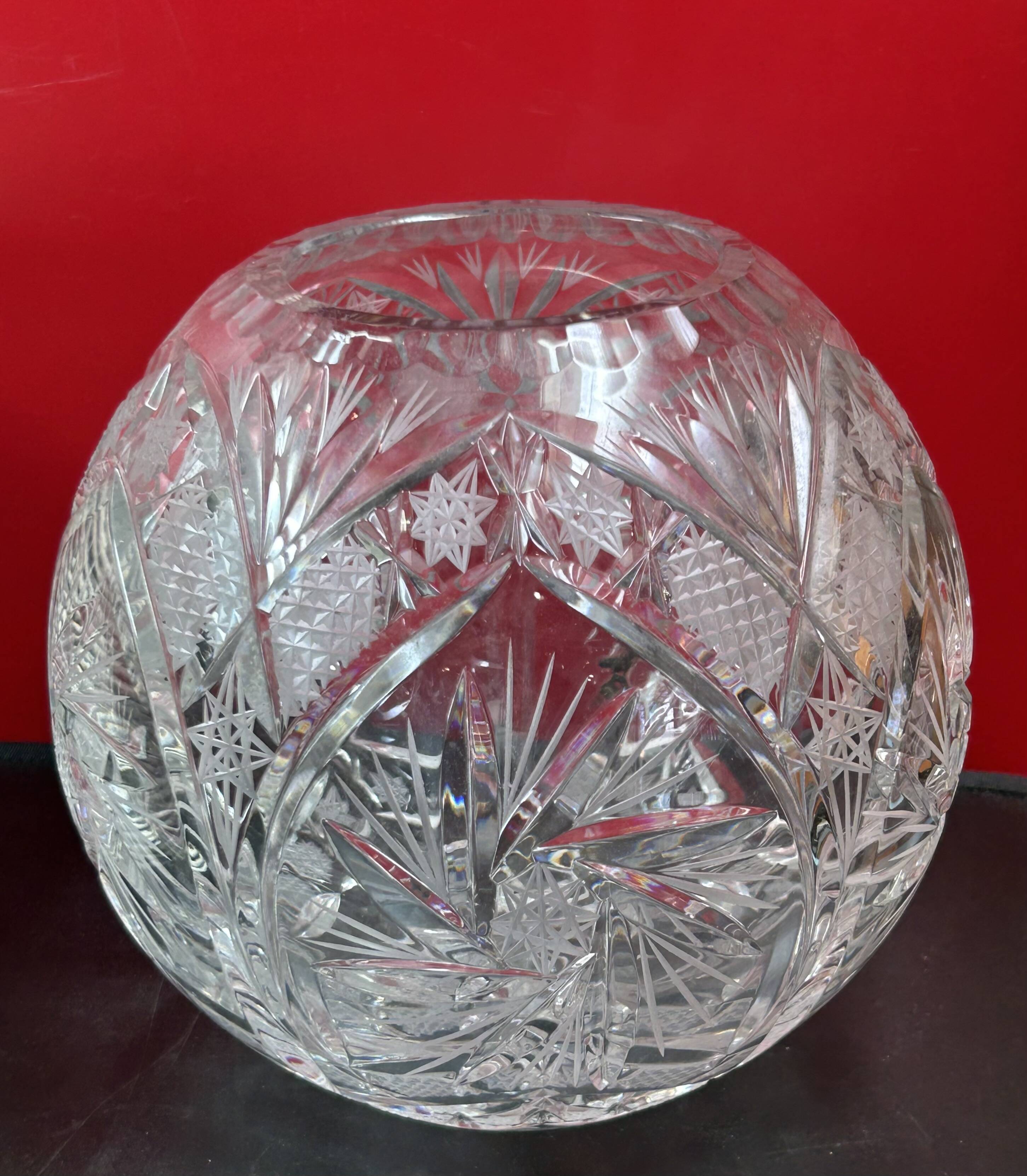 18cm cut crystal ball vase