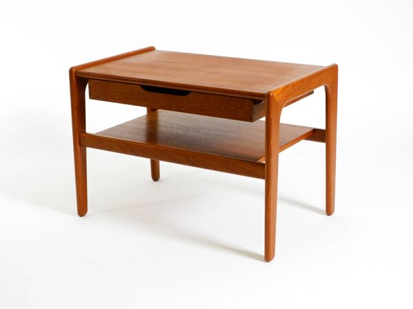 Table d'appoint en teck danois des années 60 avec tiroir par Salin Nyborg, vers les années 1960.