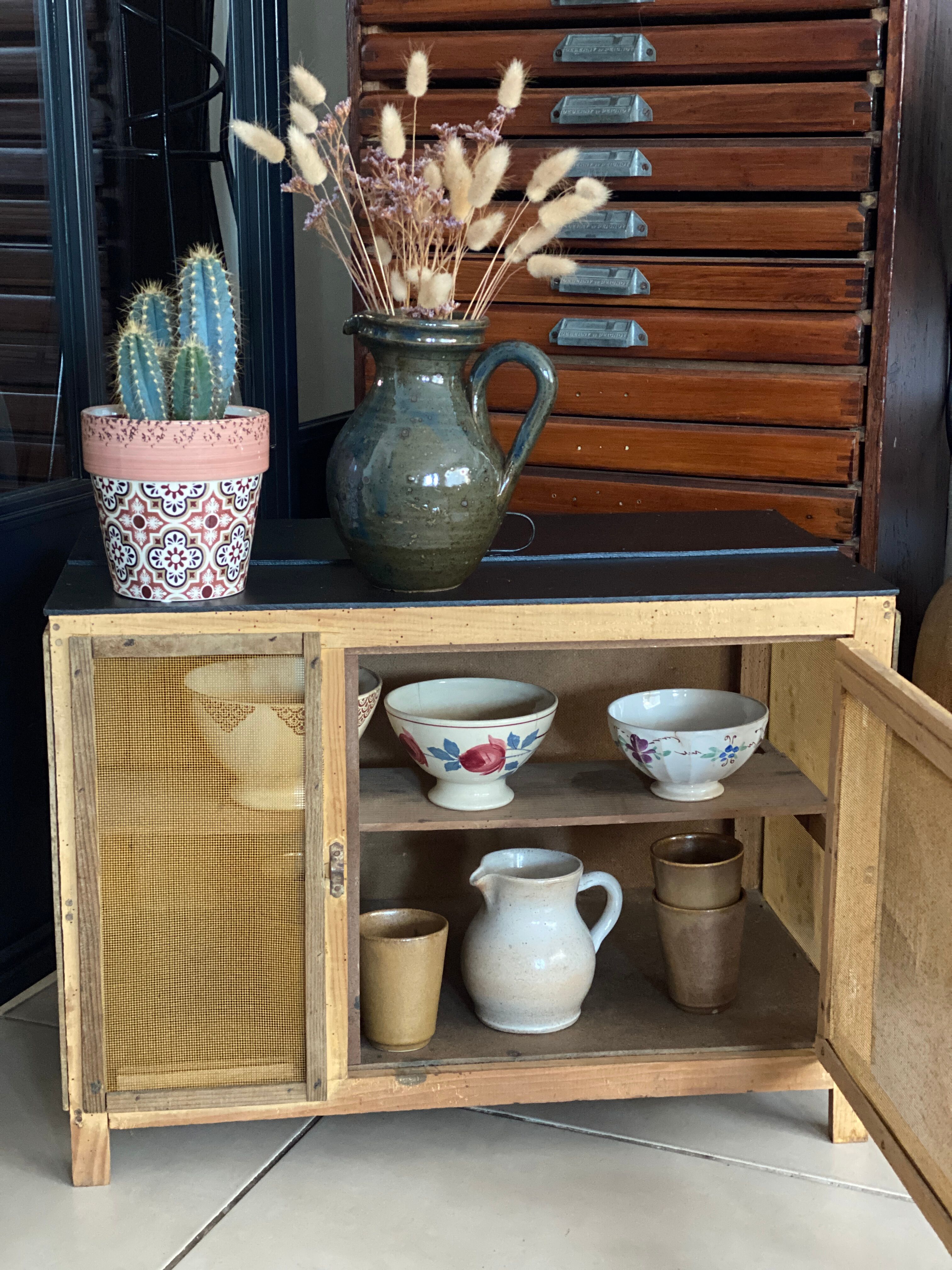 Former vintage pantry