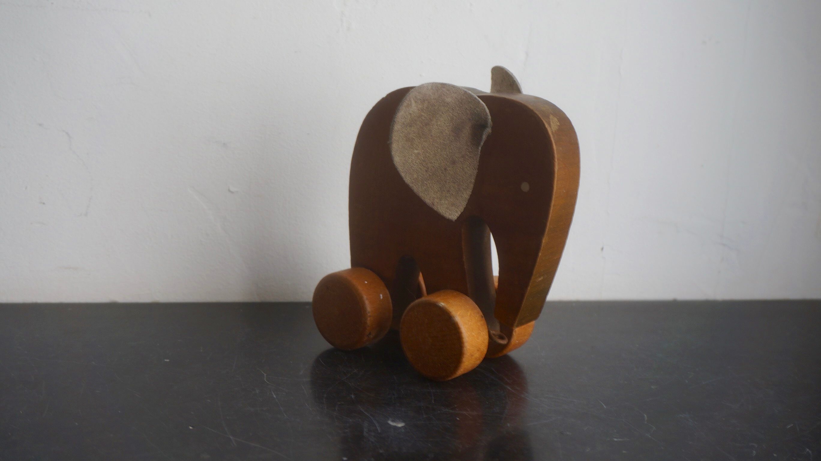 Wooden elephant toy