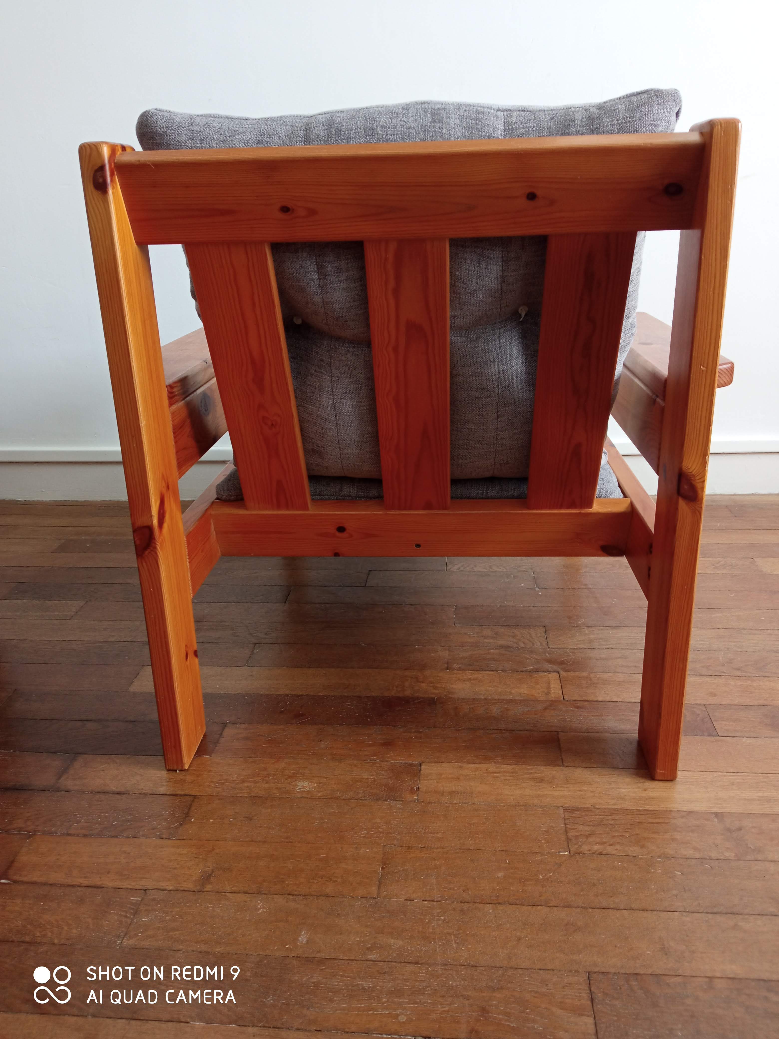 Pair of pine chairs 1980