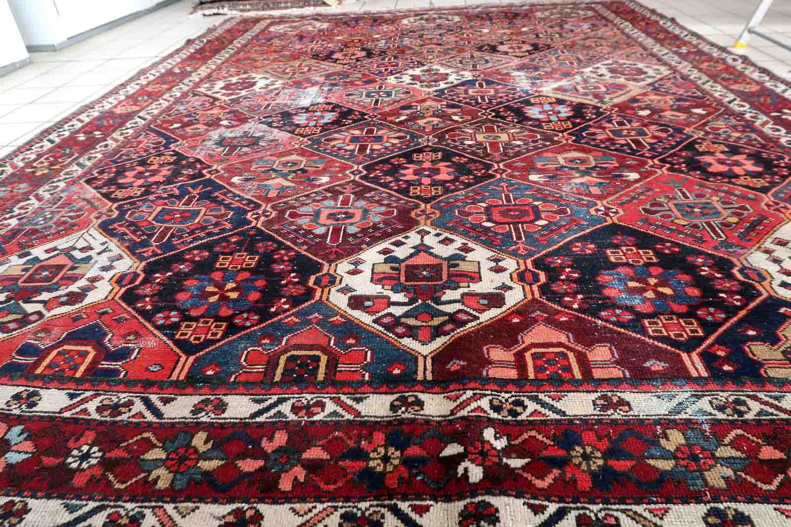 Antique carpet persian bakhtiari handmade 223cm x 301cm 1930s