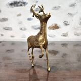 Figurine de cerf en laiton