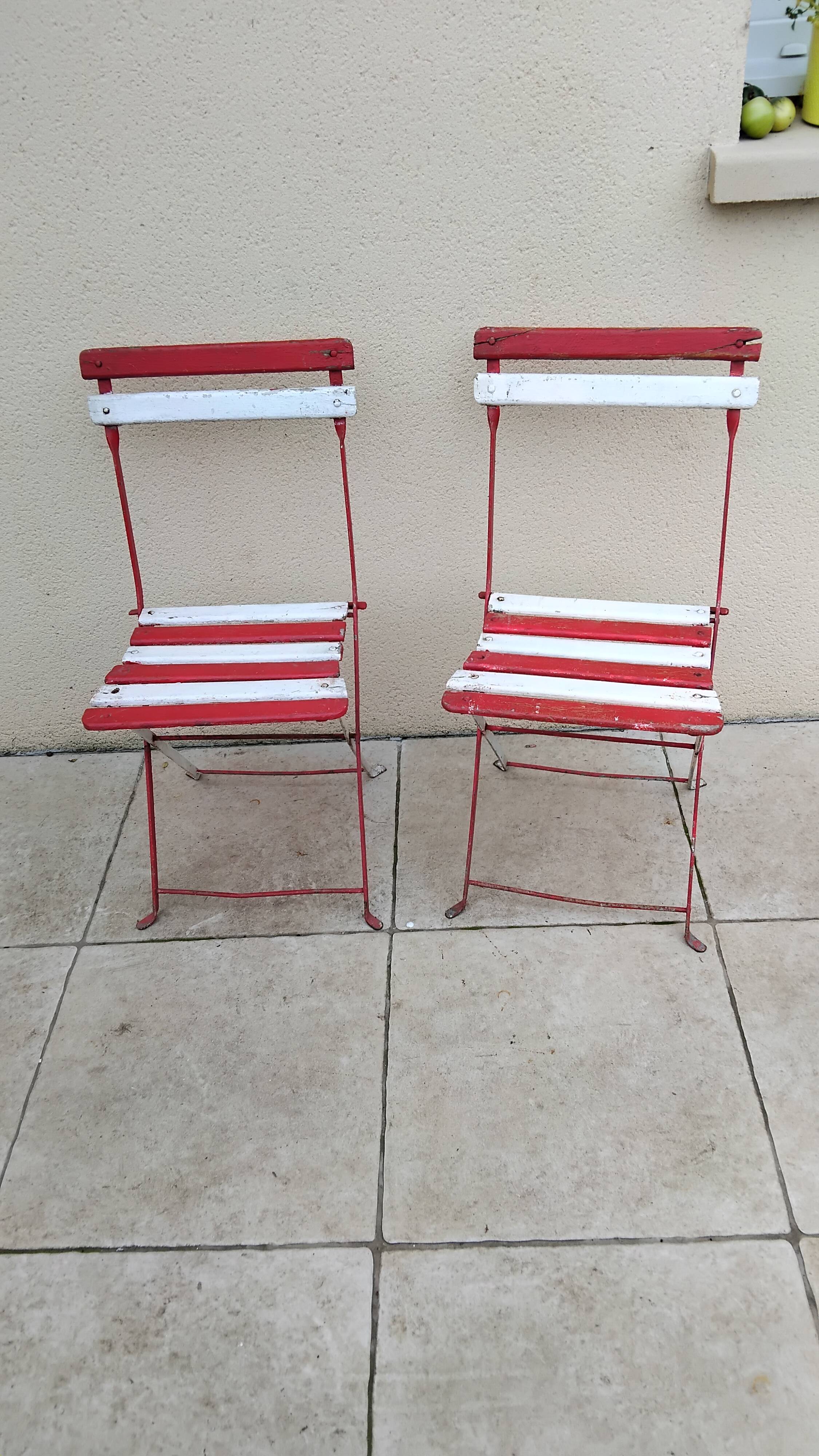 Pair of antique 1900s folding garden bistro chairs