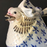 Teapot earthenware decoration vintage hen