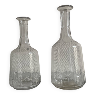 Set of two crystal carafes with star pattern