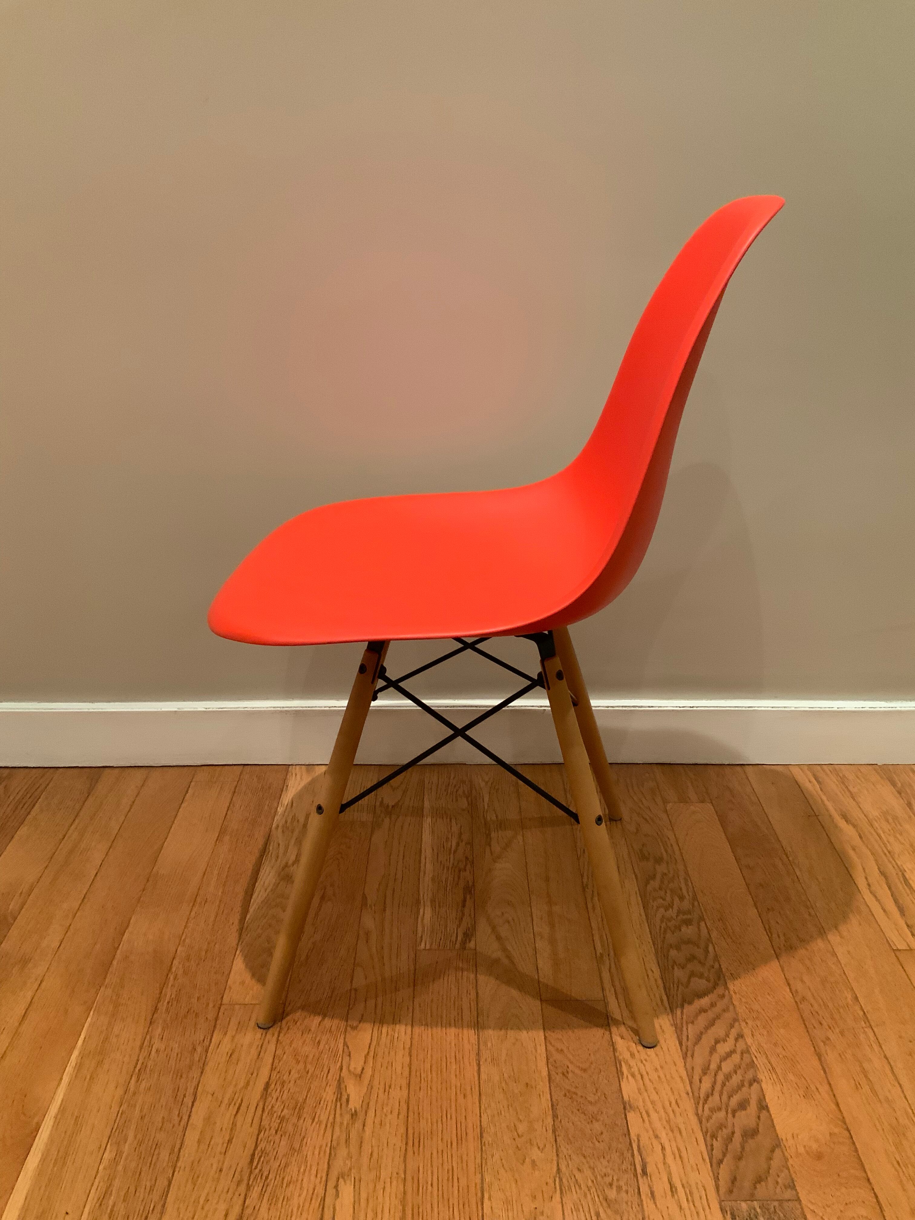 DSW Eames Chair, recent edition Vitra