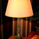 Ancien flambeau bronze laiton monté en lampe avec abat-jour, 44 cm C676