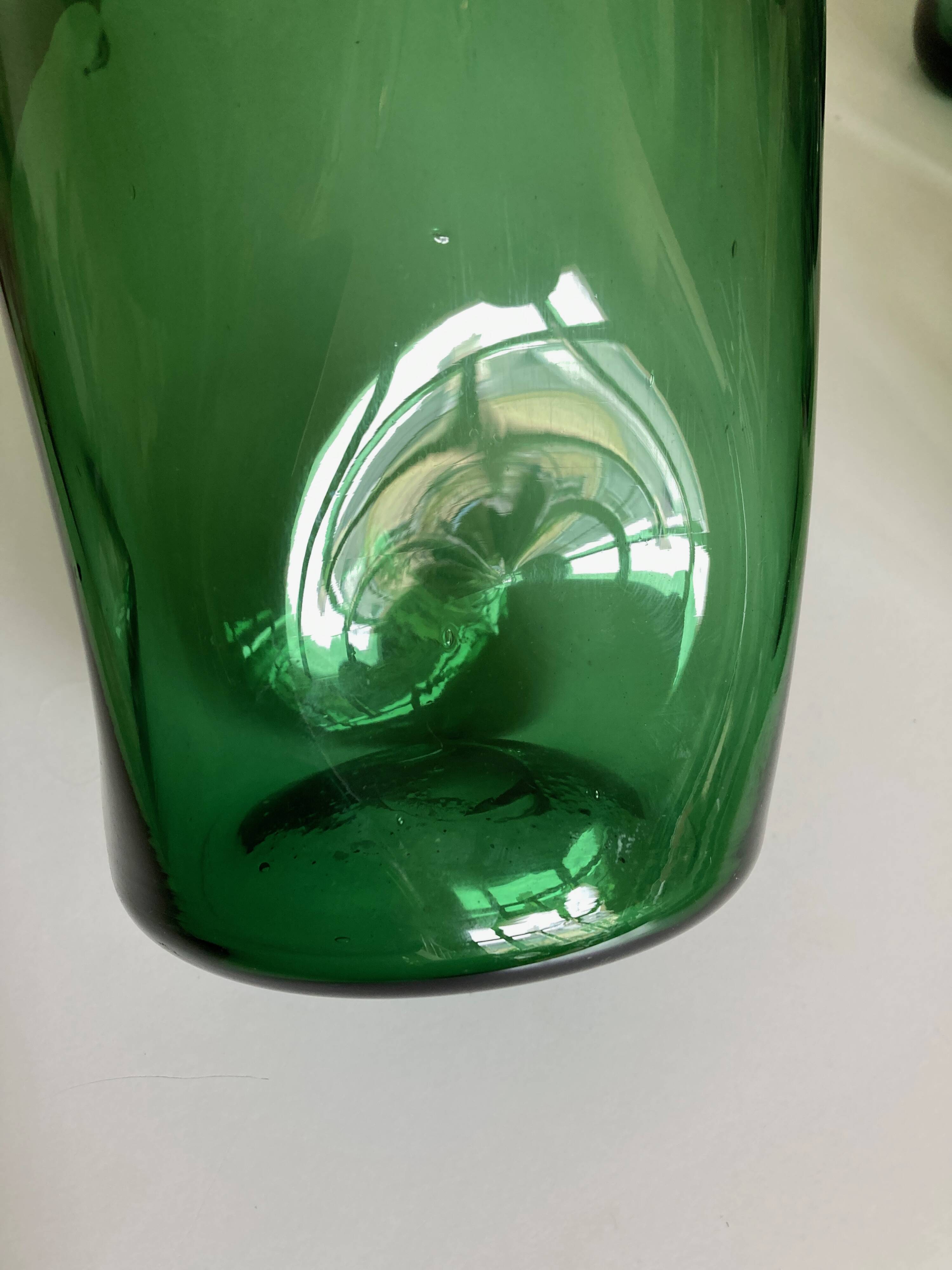 Vase XXXL pinched in blown Empoli glass Italian design 1960