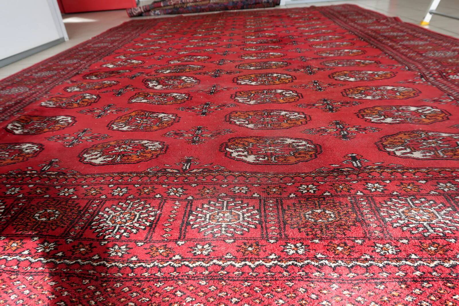 Handmade vintage Turkmen Ersari rug 129cm x 196cm 1960s