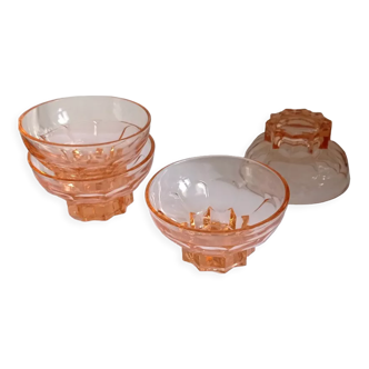 Set of 4 small cups of old pink color