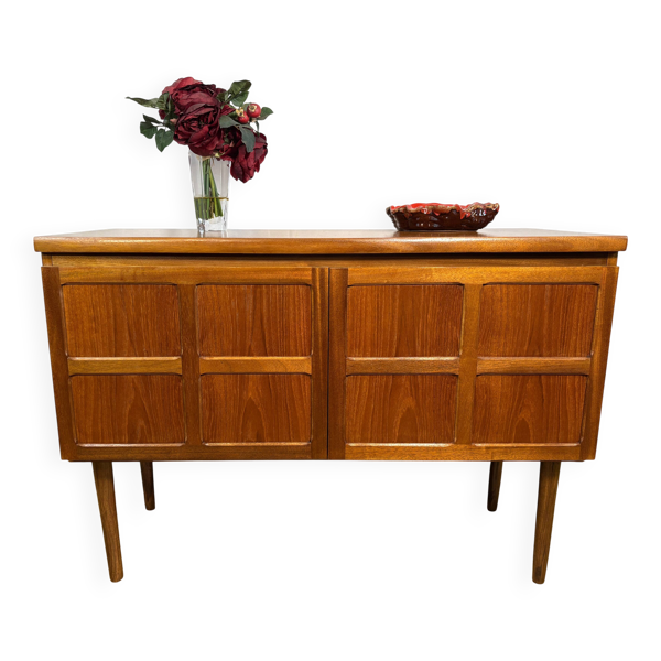 Buffet en teck vintage rétro des années 1960 par Nathan • Design carré