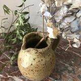 Old sandstone broc