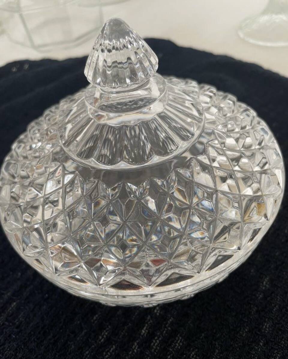 Bonbonnière, sugar bowl Crystal d'Arques