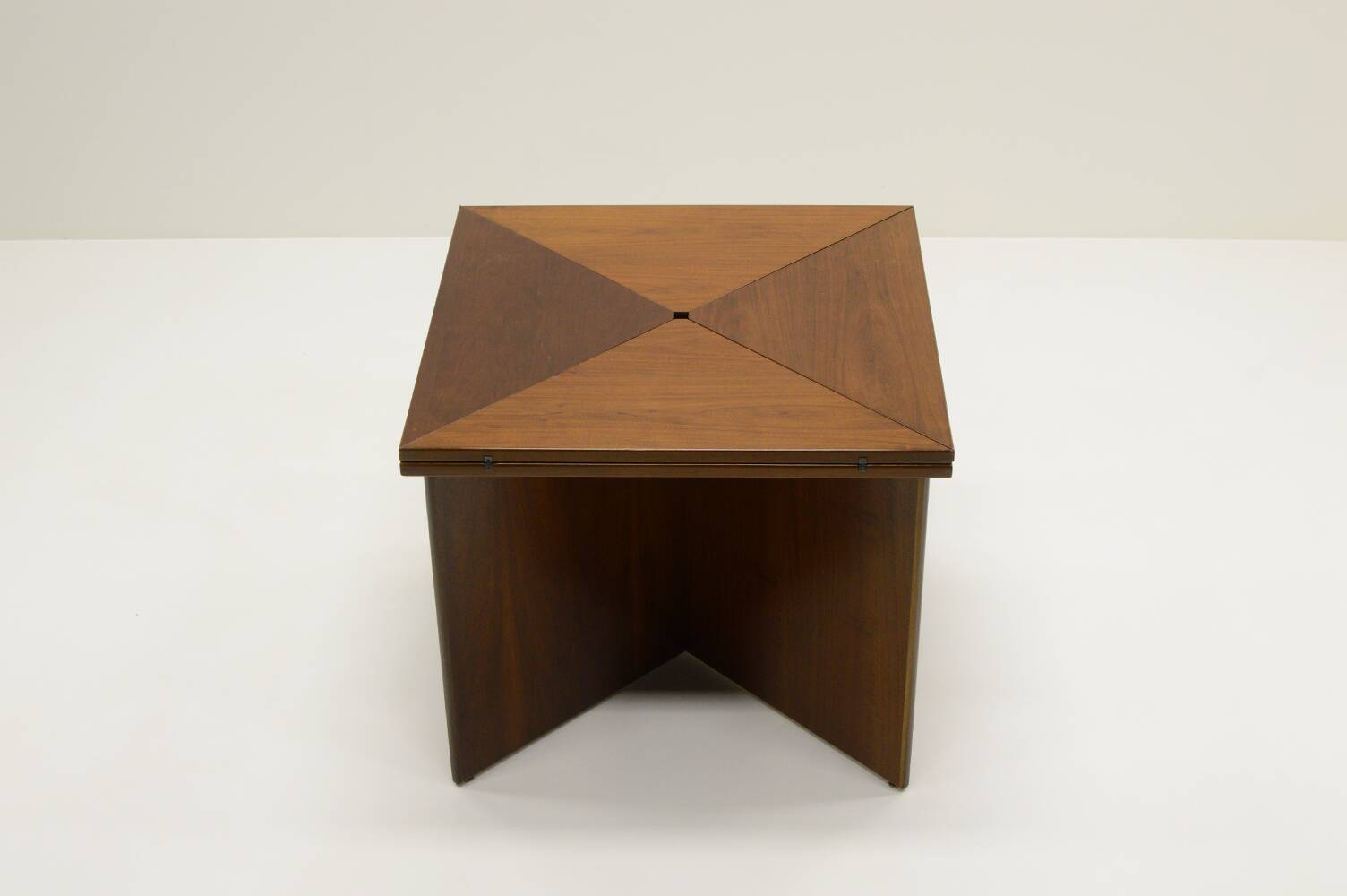 Envelope dining table by vittorio Introini for Sormani, 1960s Italy.