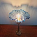 Lampe de table en bronze doré et bobèche en verre bleu