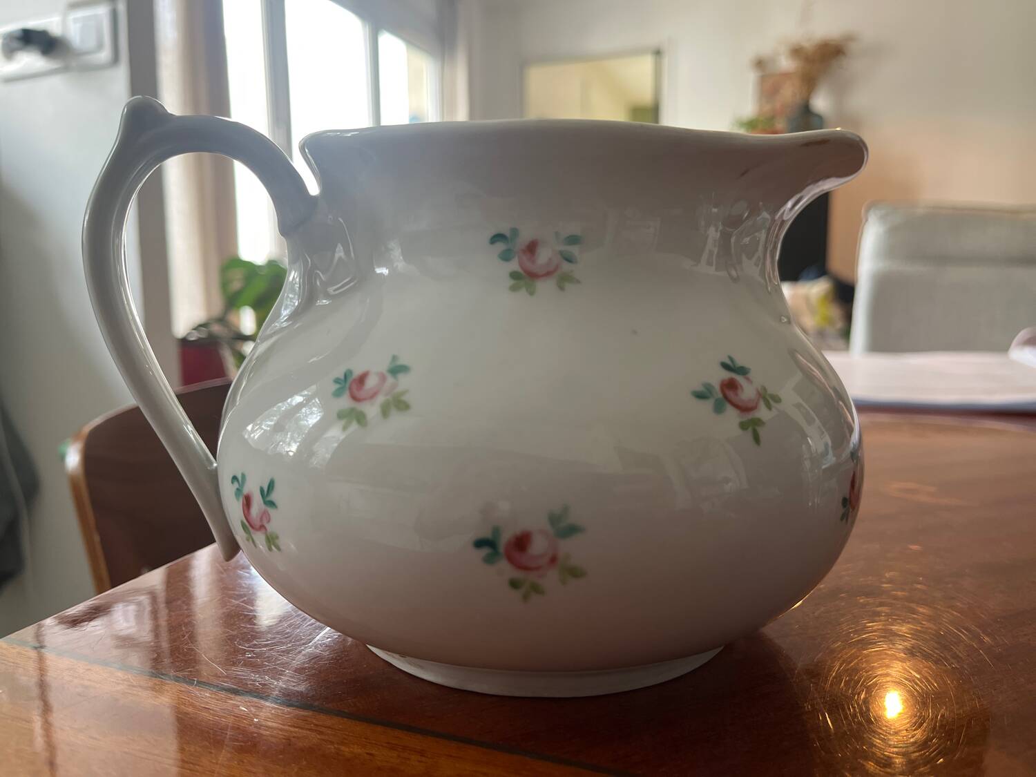 Porcelain milk jug old paris late 19th century.