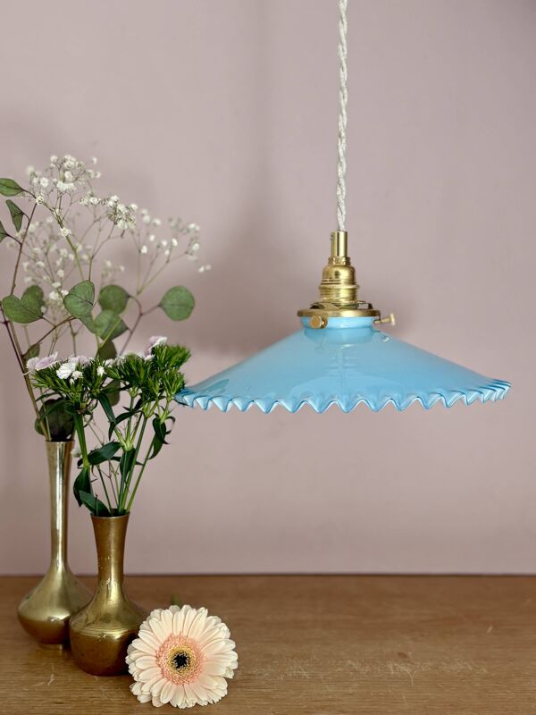 Suspension abat-jour vintage en opaline bleue