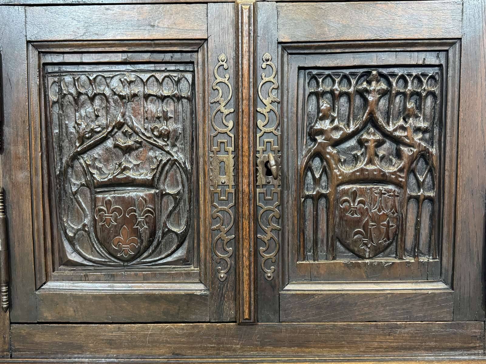 1930s sideboard in chestnut and poplar