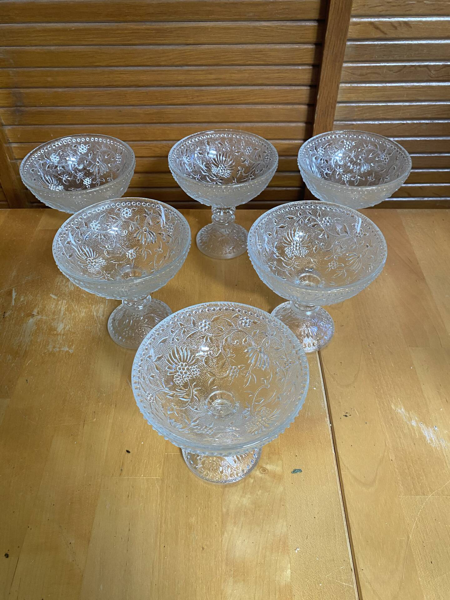 Salad bowl + 6 Ice Fruit Cups Mousse PAVEL PANEK Moulded Glass Vintage